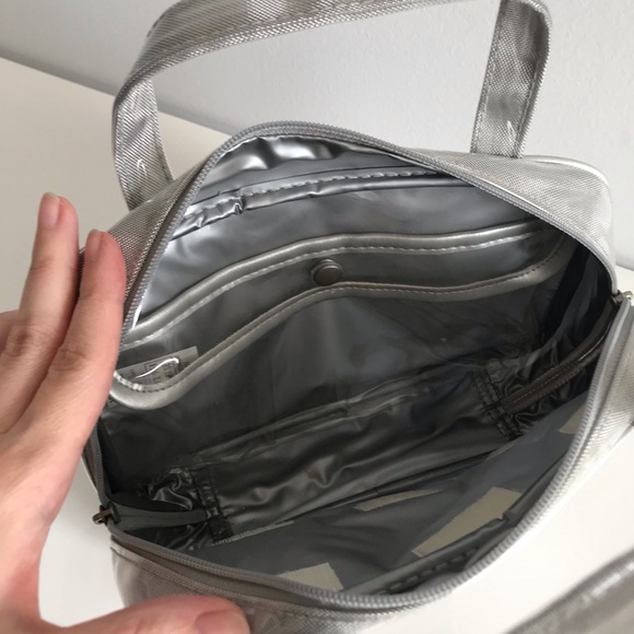 Marks & Spencer Space Silver Easy Clean Make Up Bag 90’s Y2K Vintage - Picture 13 of 15